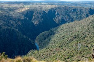 Senderismo en la Serranía de Neiba: Aventura entre montañas y vistas espectaculares