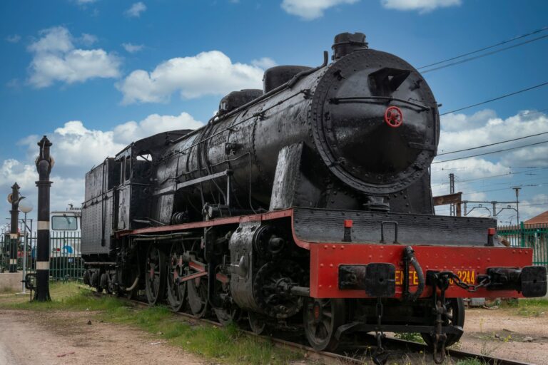 Explora San Juan de la Maguana: Ciudad Ferrocarril con Historia